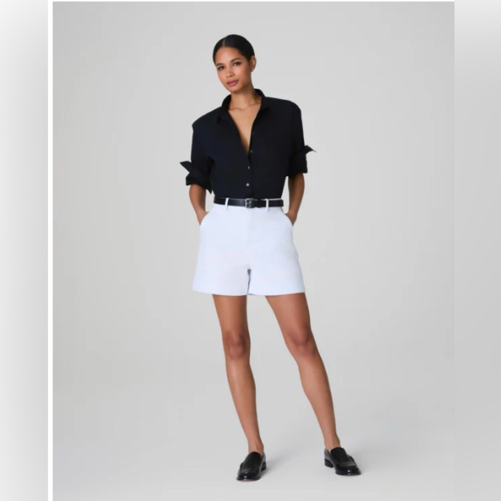 SPANX NWT! Supersmooth Stretch Twill 5” White Shorts